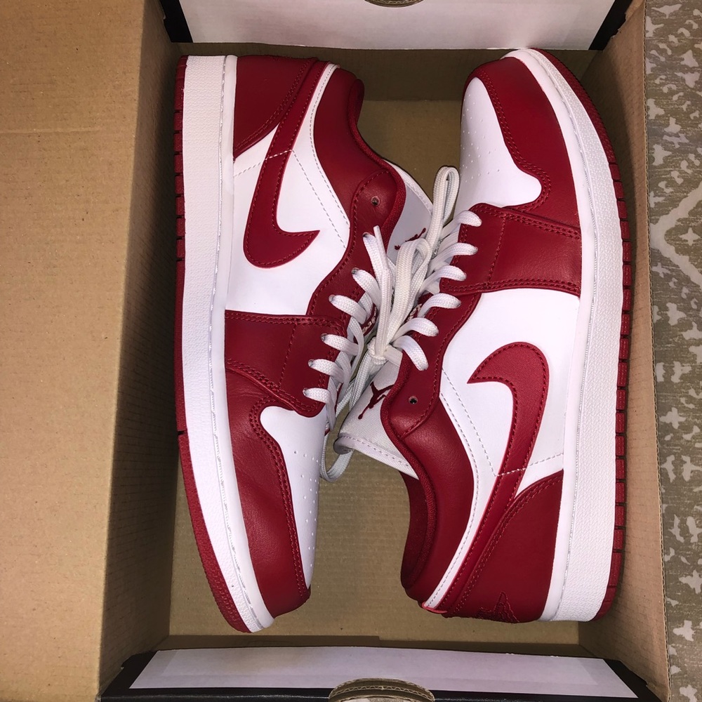 NEW MENS AIR JORDAN 1 LOW GYM RED